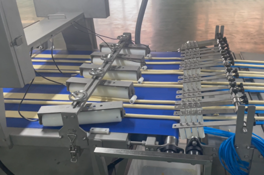 Flexible Automatic Pastry Making-up Line Flexible Automatic Pastry Making-up Line
